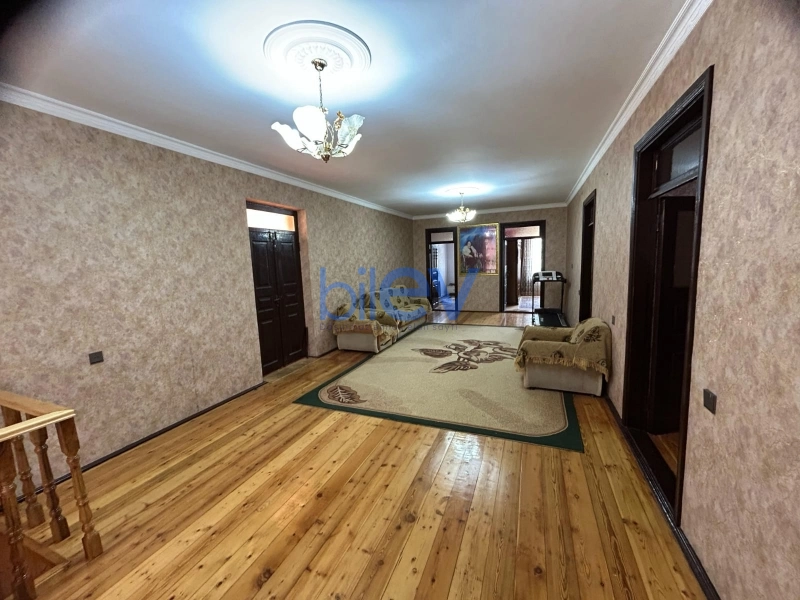 Satış 7 otaqlı Köhnə Tikili bina evi  750m², Sumqayıt