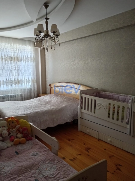 Satış 2 otaqlı Yeni Tikili bina evi  70m², Bakı