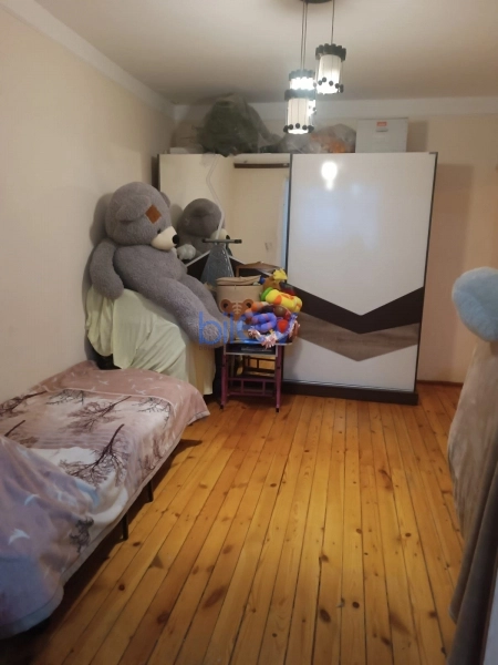 Satış 3 otaqlı Köhnə Tikili bina evi  100m², Bakı