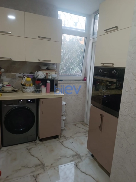 Satış 3 otaqlı Köhnə Tikili bina evi  100m², Bakı