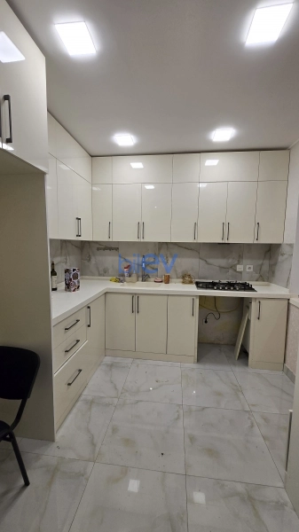 Satış 6 otaqlı Həyət evi  250m², Bakı