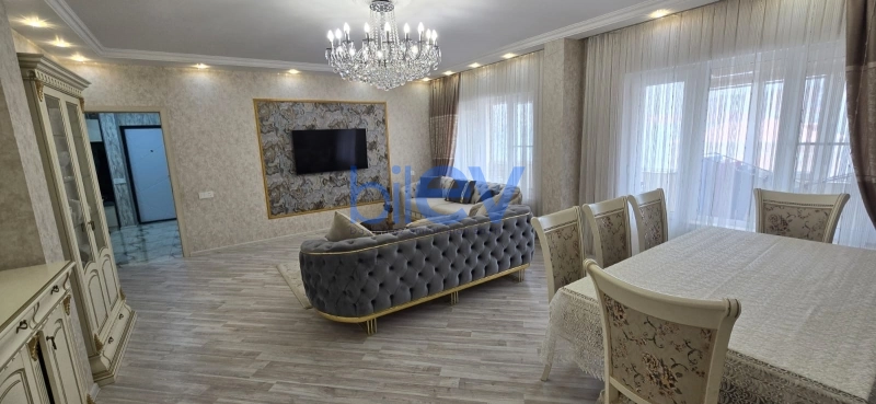 Satış 5 otaqlı Köhnə Tikili bina evi  107m², Xırdalan