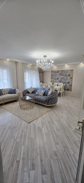 Satış 5 otaqlı Köhnə Tikili bina evi  107m², Xırdalan