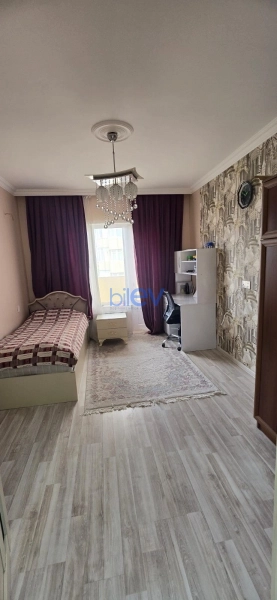 Satış 5 otaqlı Köhnə Tikili bina evi  107m², Xırdalan