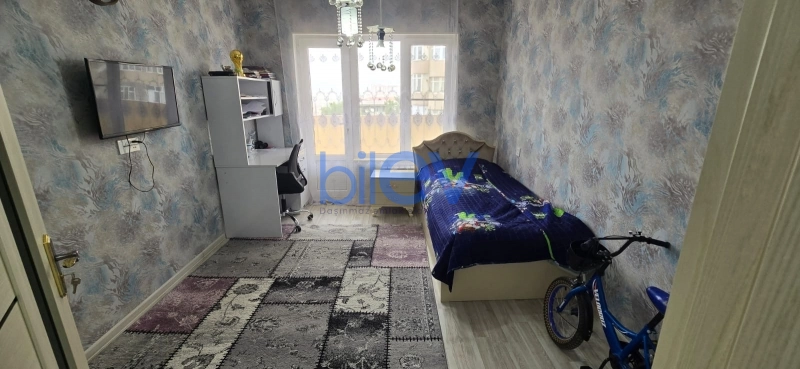 Satış 5 otaqlı Köhnə Tikili bina evi  107m², Xırdalan