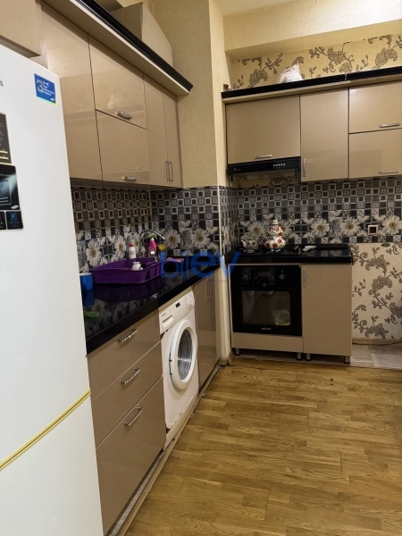 Aylıq Kirayə 3 otaqlı Köhnə Tikili bina evi  60m², Bakı