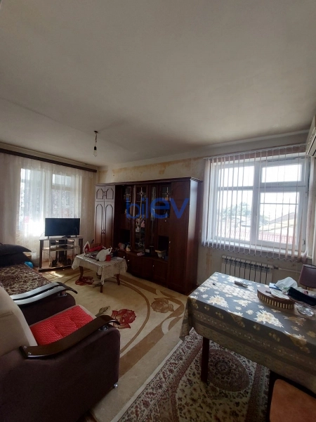 Satış 2 otaqlı Köhnə Tikili bina evi  52m², Bakı