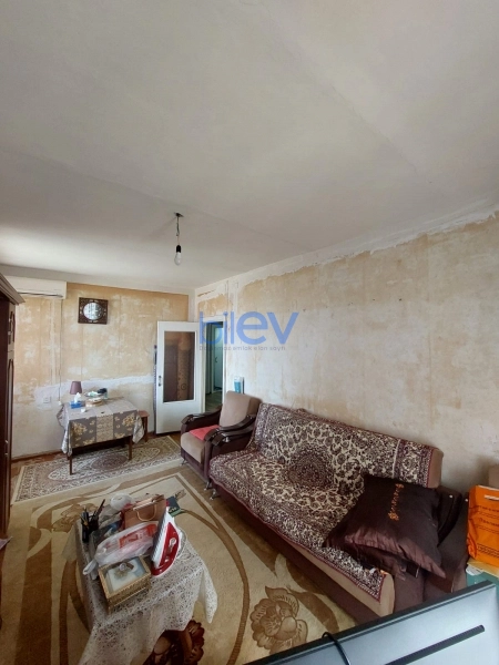 Satış 2 otaqlı Köhnə Tikili bina evi  52m², Bakı