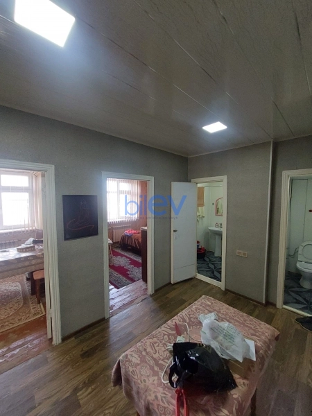 Satış 2 otaqlı Köhnə Tikili bina evi  52m², Bakı