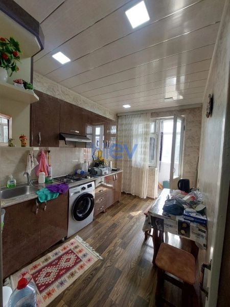 Satış 2 otaqlı Köhnə Tikili bina evi  52m², Bakı