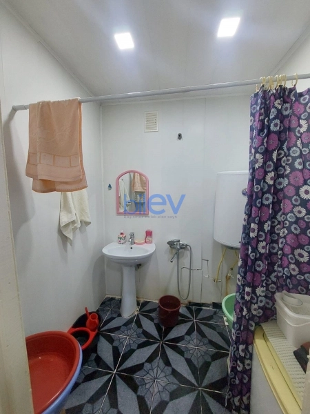 Satış 2 otaqlı Köhnə Tikili bina evi  52m², Bakı