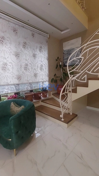 Satış 5 otaqlı Bağ evi  500m², Bakı