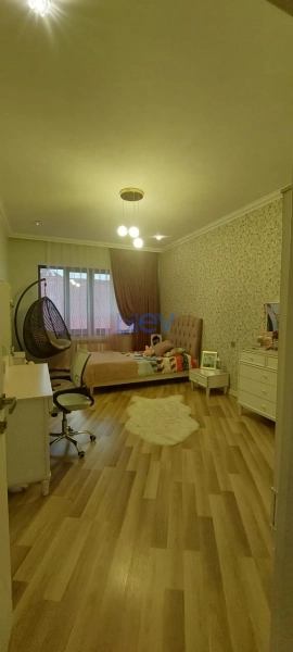 Satış 5 otaqlı Bağ evi  500m², Bakı