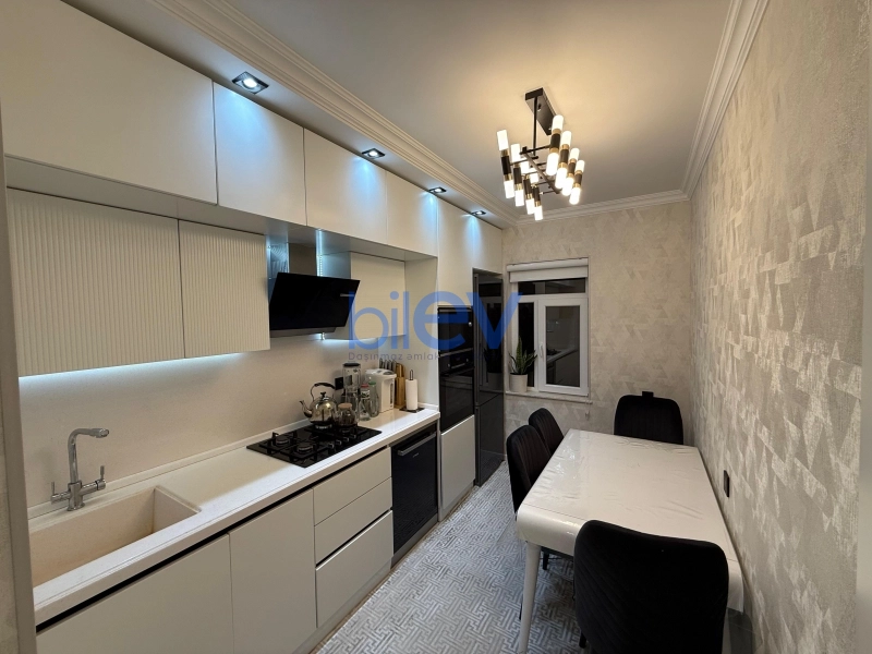 Satış 3 otaqlı Köhnə Tikili bina evi  70m², Sumqayıt