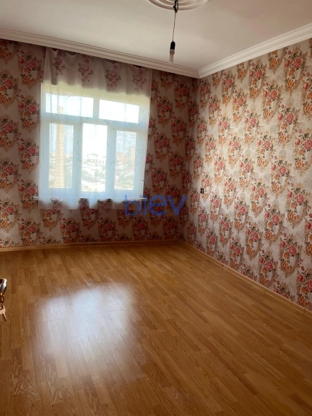 Satış 4 otaqlı Köhnə Tikili bina evi  86m², Gəncə