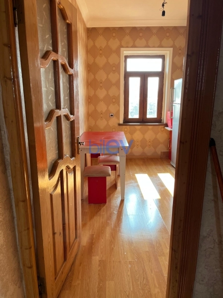 Satış 4 otaqlı Köhnə Tikili bina evi  86m², Gəncə
