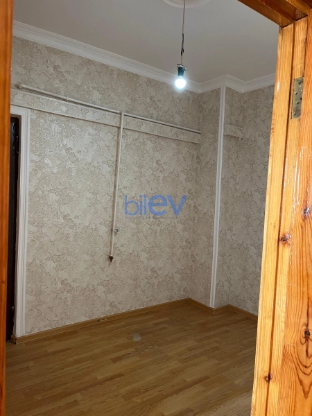Satış 4 otaqlı Köhnə Tikili bina evi  86m², Gəncə