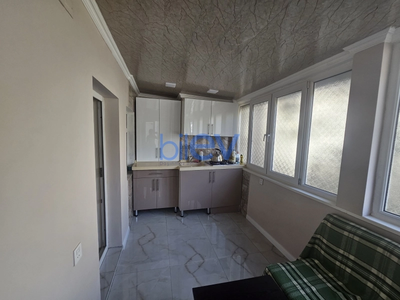 Aylıq Kirayə 4 otaqlı Köhnə Tikili bina evi  150m², Bakı