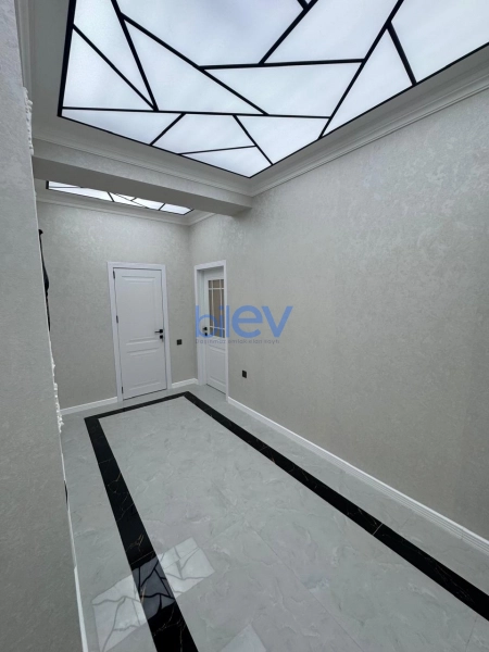 Satış 3 otaqlı Yeni Tikili bina evi  130m², Bakı