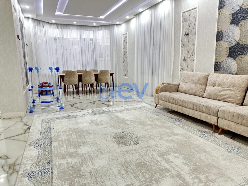 Satış 6 otaqlı Həyət evi  300m², Bakı