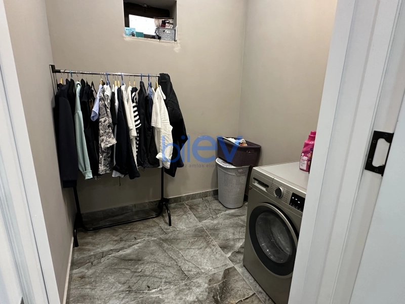 Satış 6 otaqlı Həyət evi  300m², Bakı