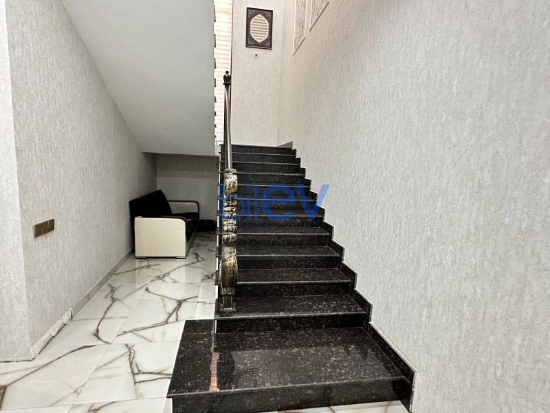 Satış 6 otaqlı Həyət evi  300m², Bakı