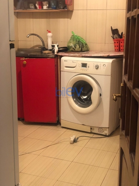 Aylıq Kirayə 3 otaqlı Köhnə Tikili bina evi  75m², Bakı