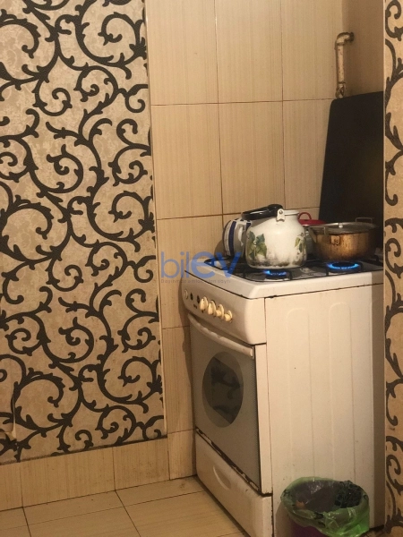 Aylıq Kirayə 3 otaqlı Köhnə Tikili bina evi  75m², Bakı