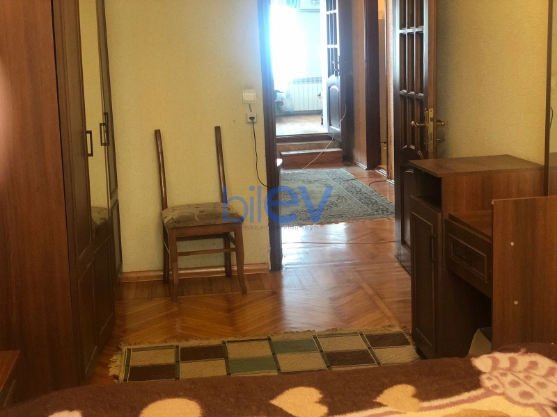 Aylıq Kirayə 3 otaqlı Köhnə Tikili bina evi  75m², Bakı