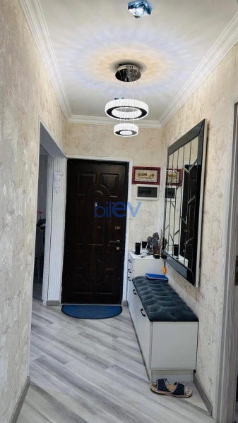 Satış 4 otaqlı Köhnə Tikili bina evi  82m², Bakı