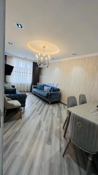 Satış 4 otaqlı Köhnə Tikili bina evi  82m², Bakı