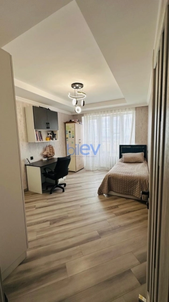 Satış 4 otaqlı Köhnə Tikili bina evi  82m², Bakı