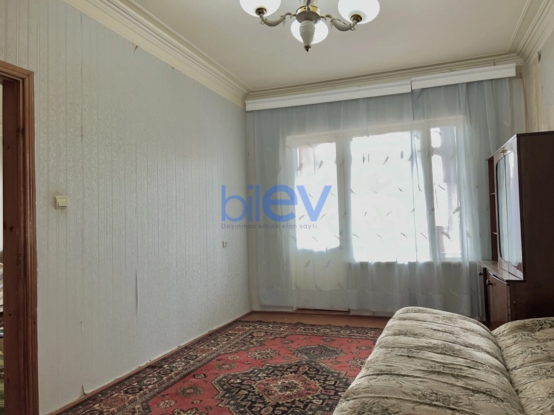Satış 5 otaqlı Köhnə Tikili bina evi  110m², Xırdalan