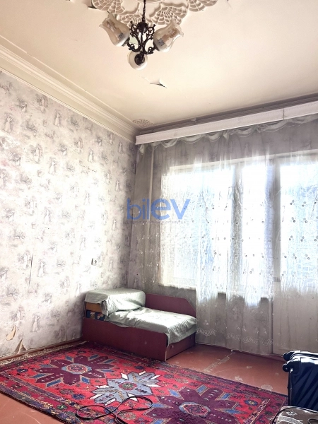 Satış 5 otaqlı Köhnə Tikili bina evi  110m², Xırdalan