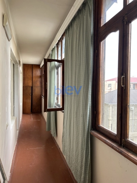 Satış 5 otaqlı Köhnə Tikili bina evi  110m², Xırdalan