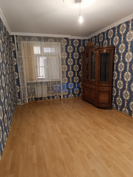 Satış 60 otaqlı Köhnə Tikili bina evi  60m², Bakı