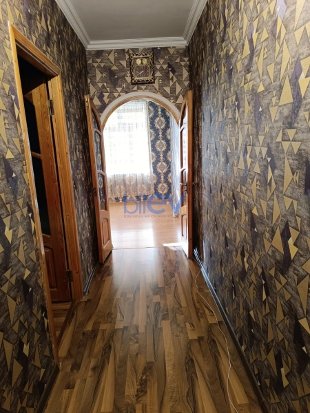Satış 60 otaqlı Köhnə Tikili bina evi  60m², Bakı