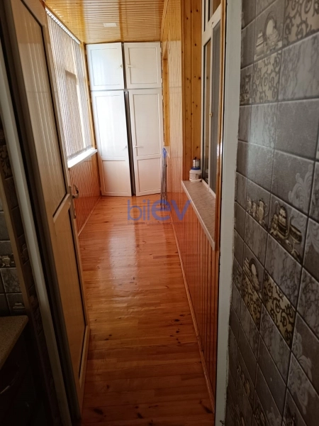 Satış 60 otaqlı Köhnə Tikili bina evi  60m², Bakı
