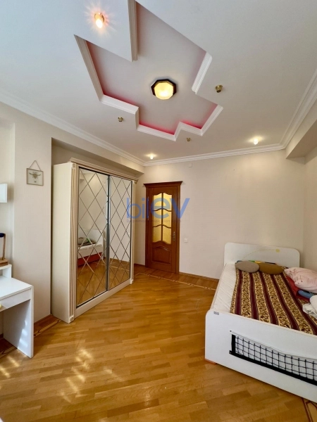 Satış 4 otaqlı Yeni Tikili bina evi  153m², Bakı
