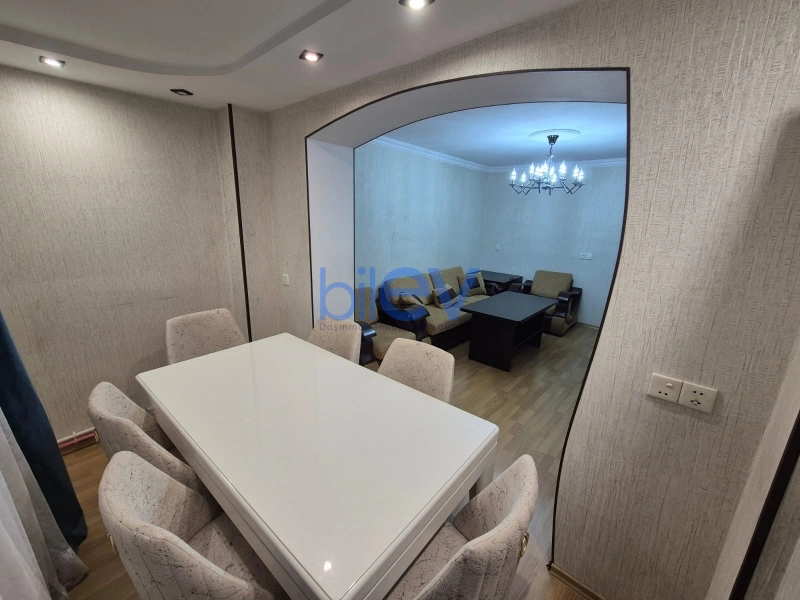 Satış 2 otaqlı Köhnə Tikili bina evi  43m², Bakı