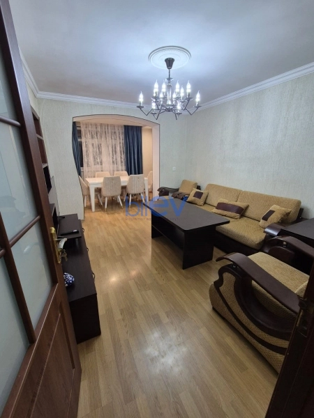 Satış 2 otaqlı Köhnə Tikili bina evi  43m², Bakı
