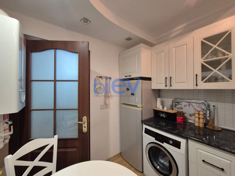 Satış 2 otaqlı Köhnə Tikili bina evi  43m², Bakı