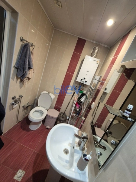 Satış 2 otaqlı Köhnə Tikili bina evi  43m², Bakı