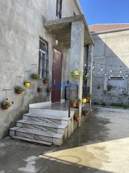 Satış 6 otaqlı Həyət evi  200m², Bakı