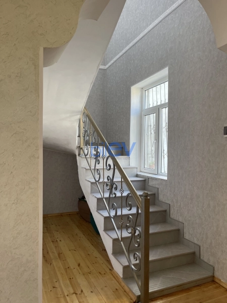Satış 6 otaqlı Həyət evi  200m², Bakı