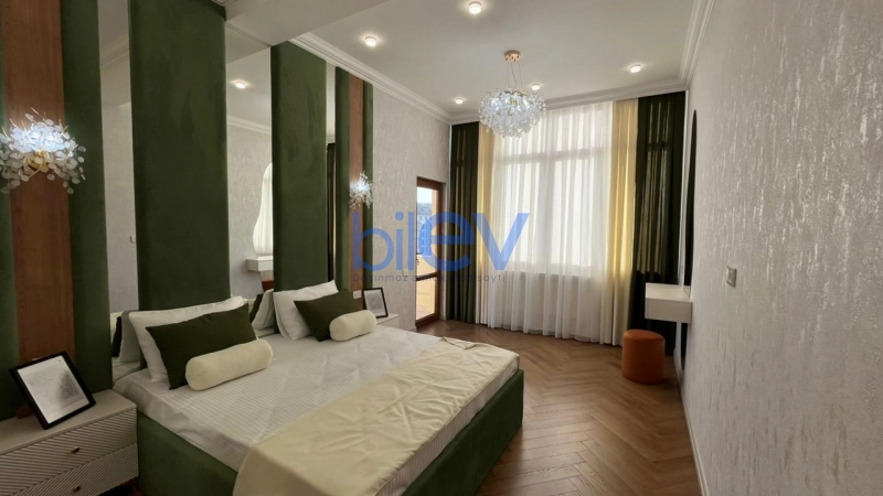 Satış 4 otaqlı Yeni Tikili bina evi  165m², Bakı