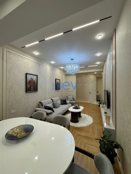 Satış 3 otaqlı Yeni Tikili bina evi  100m², Bakı