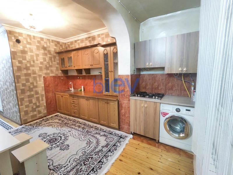 Aylıq Kirayə 4 otaqlı Köhnə Tikili bina evi  100m², Gəncə