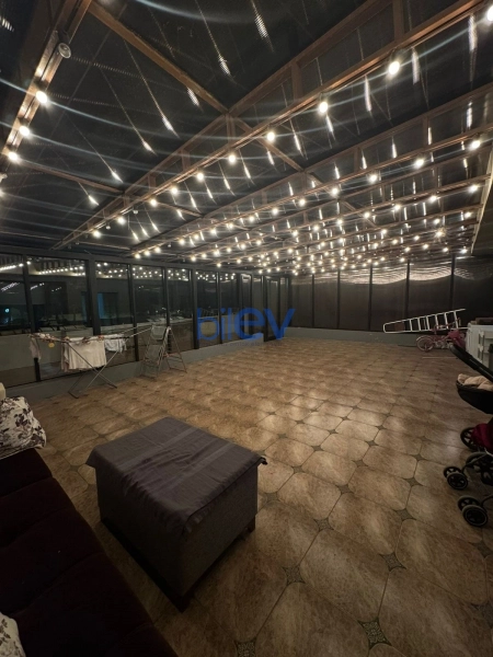 Satış 4 otaqlı Köhnə Tikili bina evi  250m², Bakı