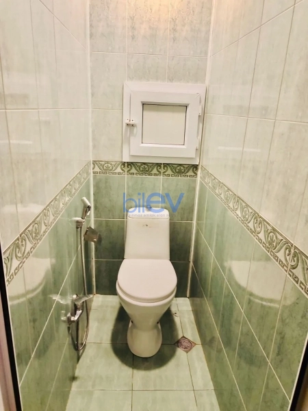 Satış 4 otaqlı Köhnə Tikili bina evi  100m², Bakı
